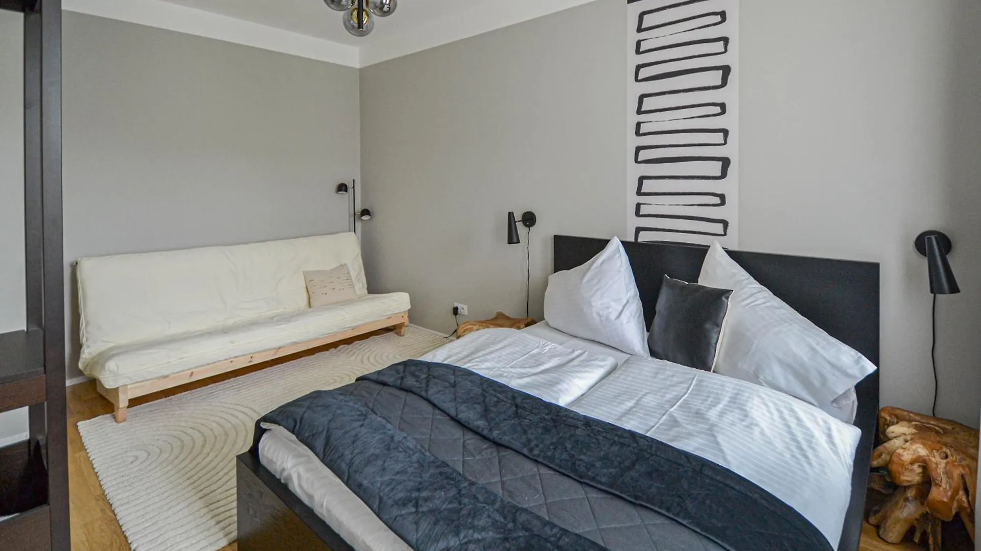 Japanese Design 3Bdr Apartment In A Vibrant Area Praha
